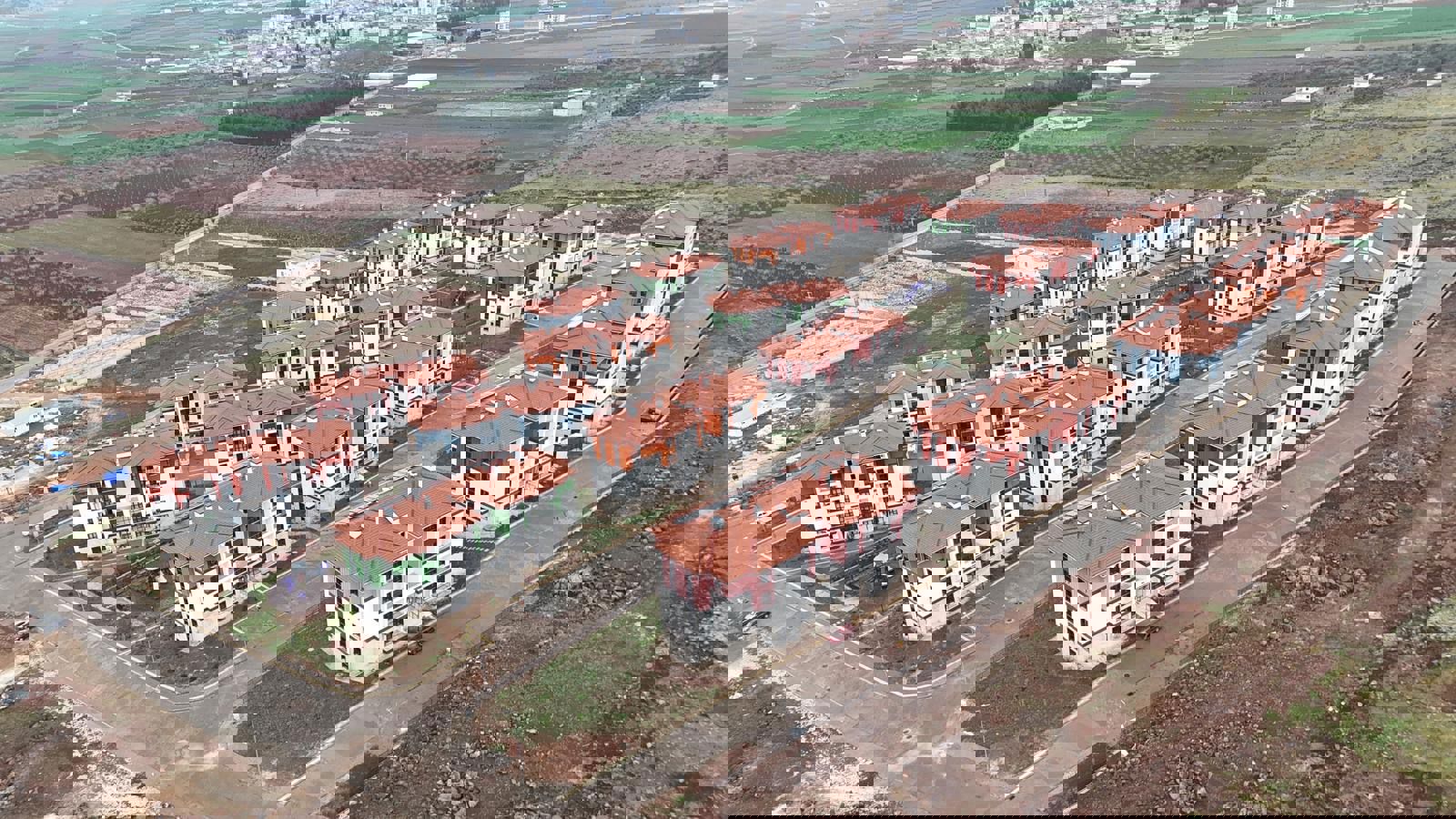 Gaziantep Yavuzeli Cingife Mahallesi TOKİ 392 Konut ve 1 Büfe Projesi – Altyapı ve Çevre Düzenlemesi