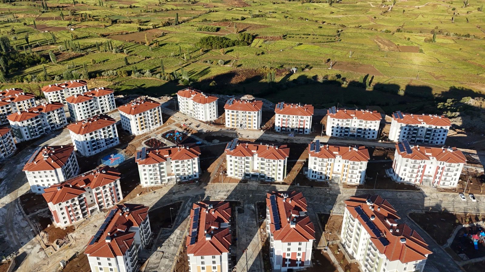 Adıyaman Çelikhan 3. Etap ve Tut Fethiye Mahallesi TOKİ Konut, Ticaret Merkezi ve Cami Projesi - Boylu Enerji Yapı A.Ş. İnşaat Projesi